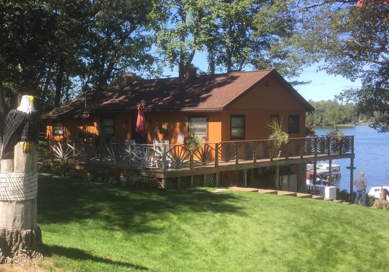 Clear Lake Resort West Branch Buitenkant foto