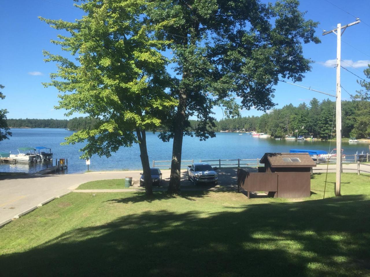 Clear Lake Resort West Branch Buitenkant foto